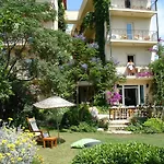 Emel Hotel