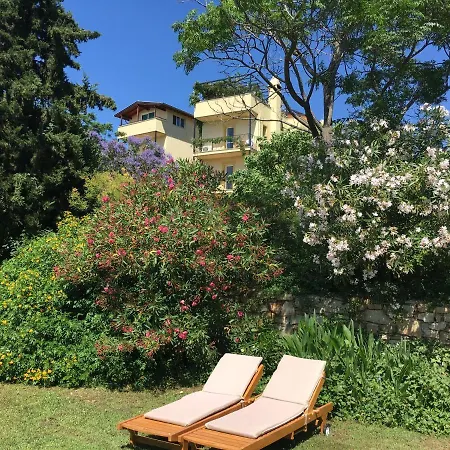 Emel Hotel