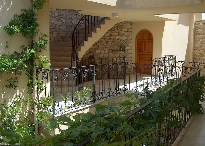 Emel * グゼルカミル