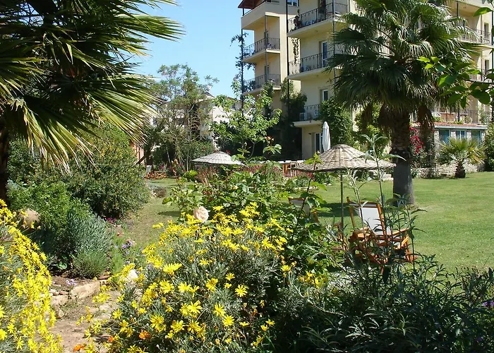 Emel Hotel Guzelcamlı