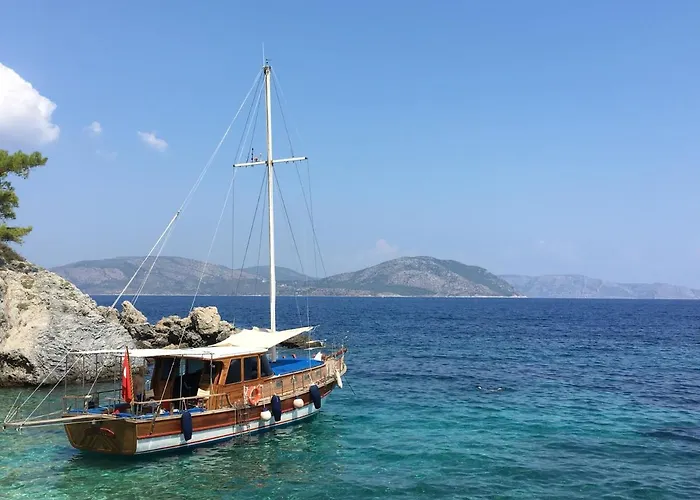 Emel Hotel Guzelcamlı