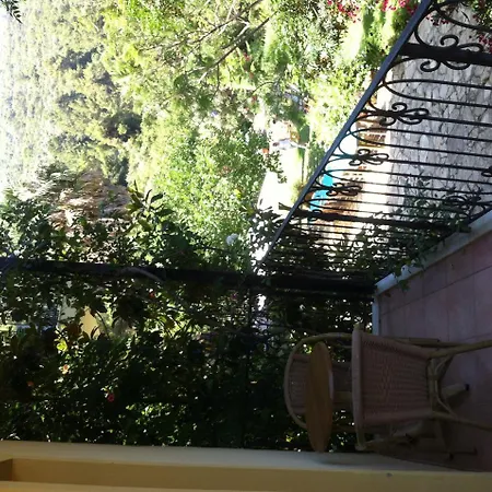 Hotel Emel *